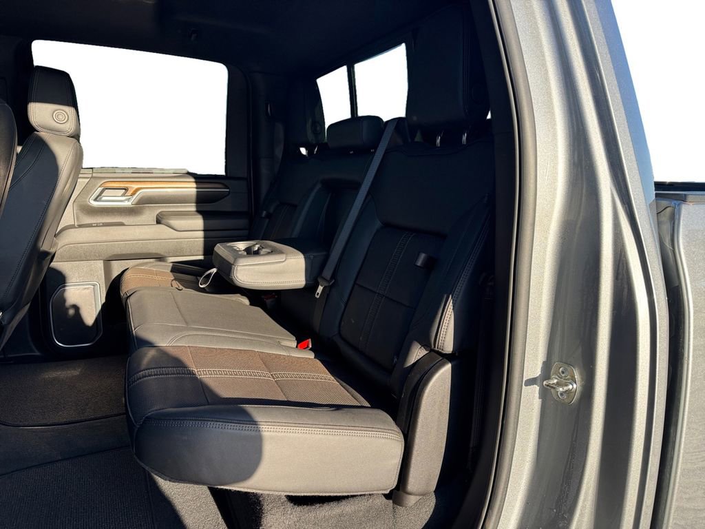 Used 2025 Chevrolet Silverado 2500 High Country w/ High Country Premium Package image 16