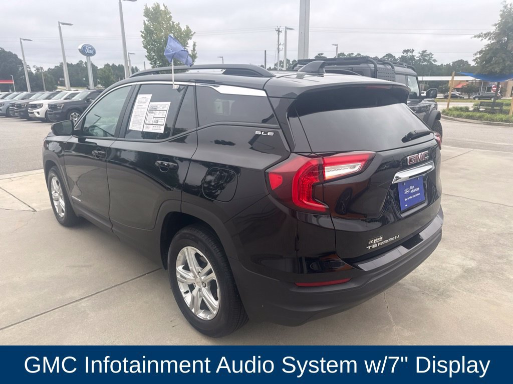 Used 2024 GMC Terrain SLE w/ Driver Convenience Package FWD image 5