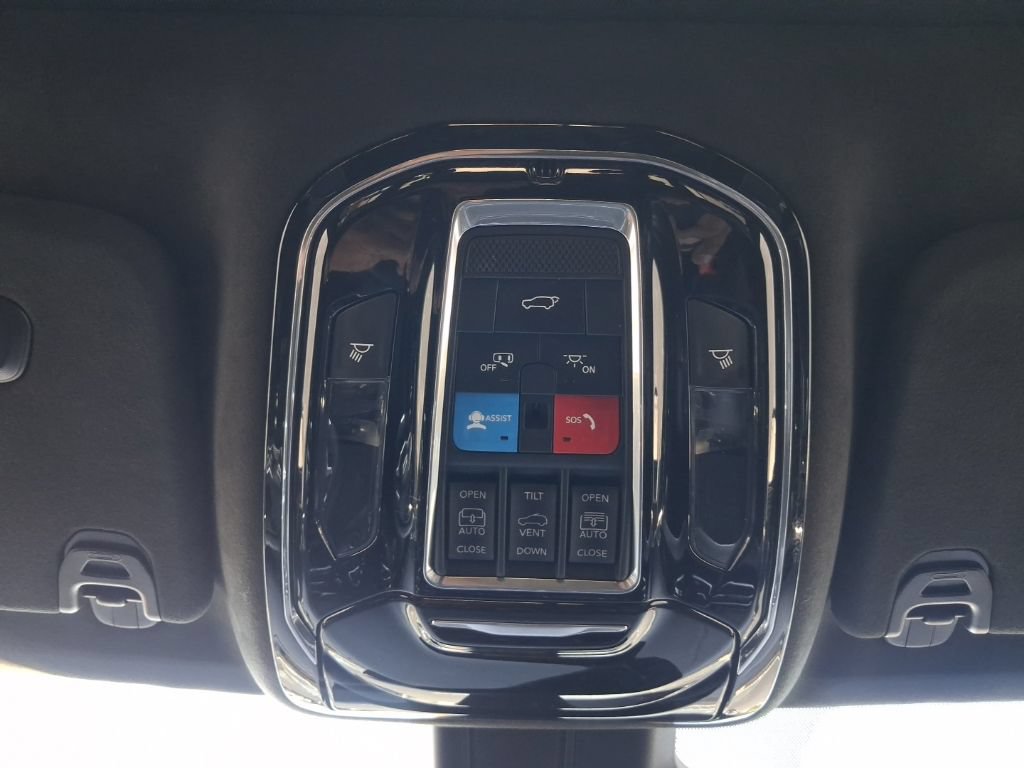 Used 2024 Jeep Grand Wagoneer L Series II w/ Quick Order Packagew 28T AWD/4WD image 12