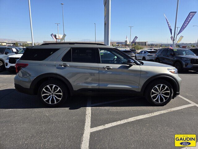 Certified 2020 Ford Explorer ST w/ Premium Technology Package AWD/4WD image 8