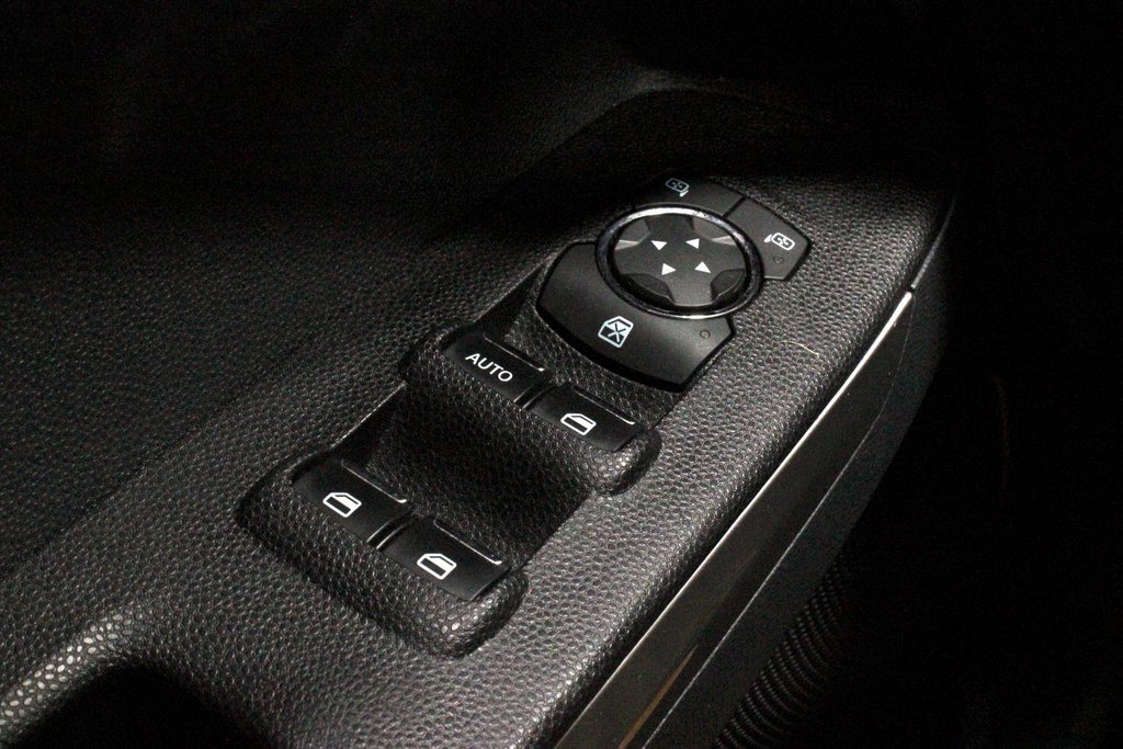 Certified 2022 Ford EcoSport Titanium image 29