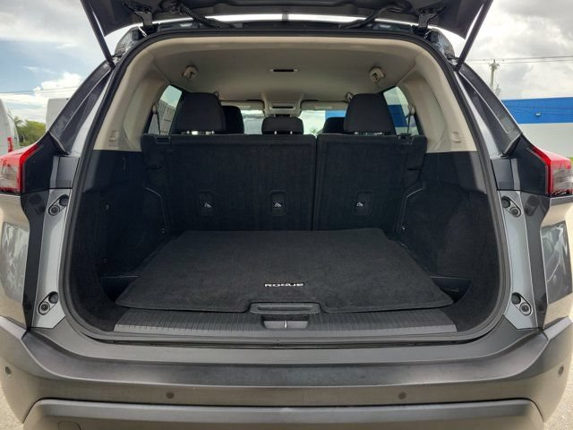 Used 2021 Nissan Rogue S FWD image 8