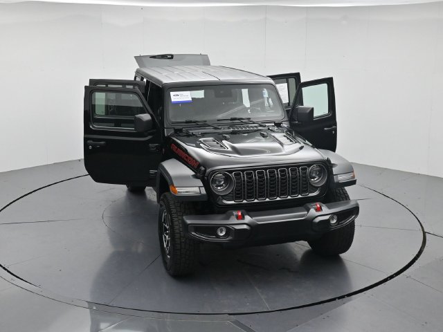 Used 2025 Jeep Wrangler Unlimited Rubicon AWD/4WD image 45