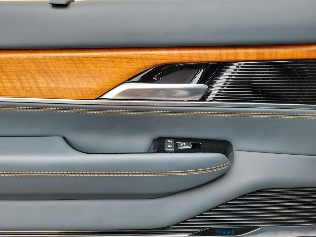 Used 2023 Jeep Grand Wagoneer Series III image 14