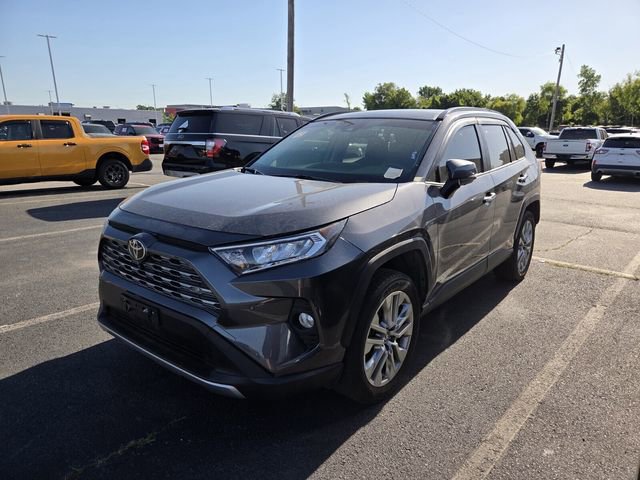 Used 2020 Toyota RAV4 Limited AWD/4WD image 9