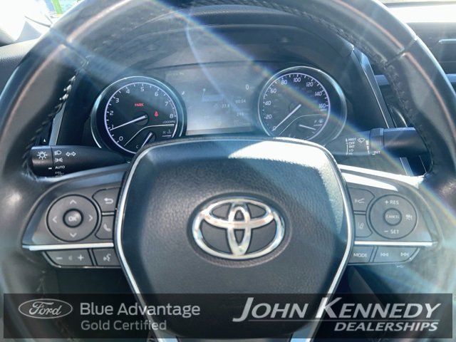 Used 2018 Toyota Camry XLE image 19