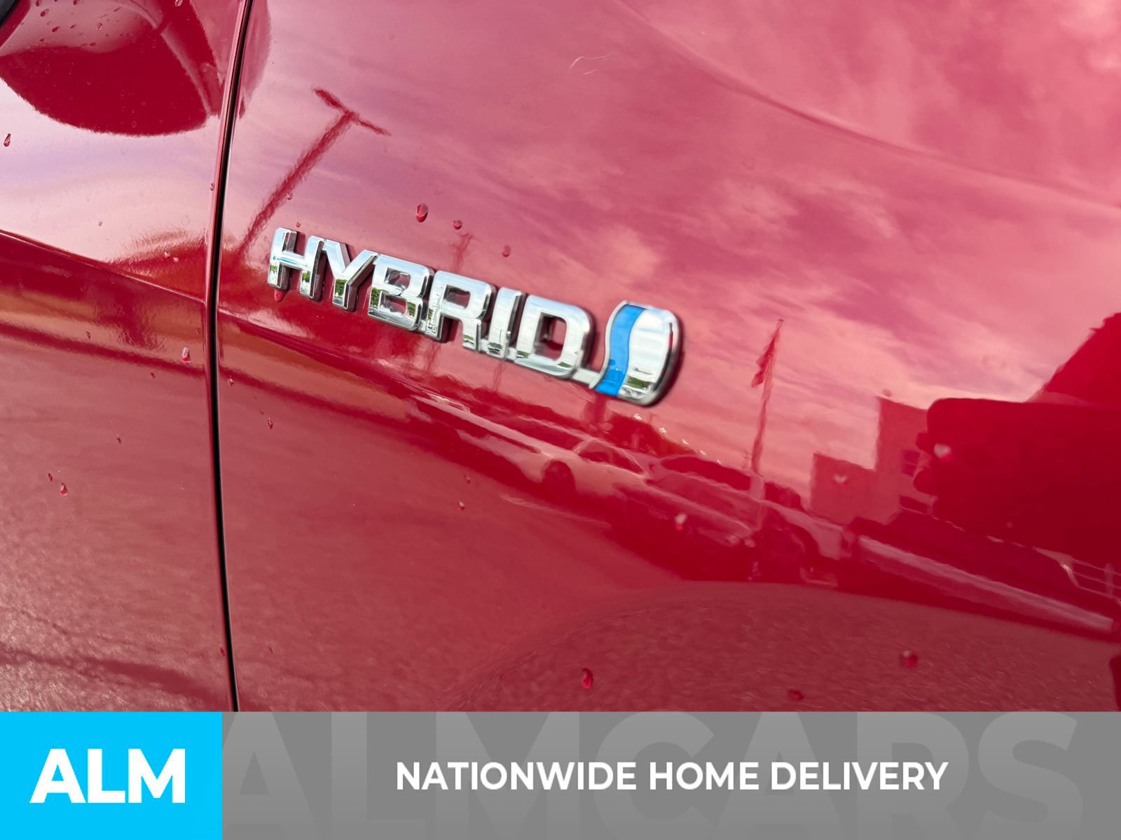 Used 2019 Toyota RAV4 XLE AWD/4WD image 4