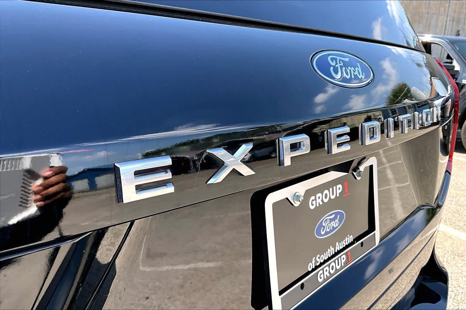 Certified 2025 Ford Expedition Active AWD/4WD image 12