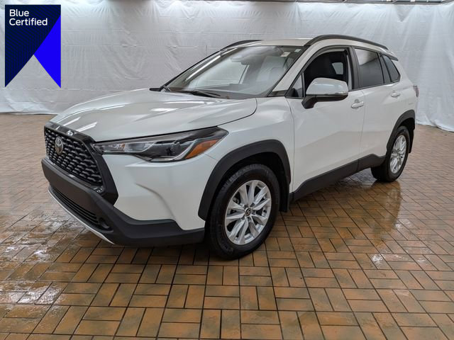 Used 2024 Toyota Corolla Cross LE image 1