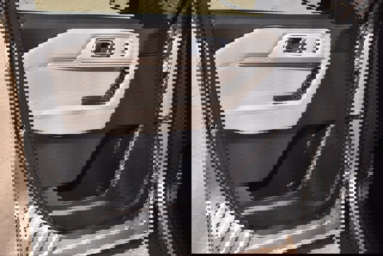 Certified 2025 Ford Explorer Active w/ Active Comfort Package image 35