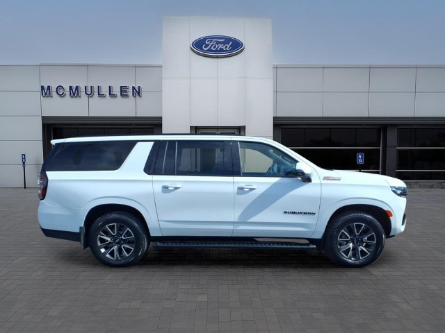 Used 2023 Chevrolet Suburban Z71 w/ Luxury Package AWD/4WD image 4