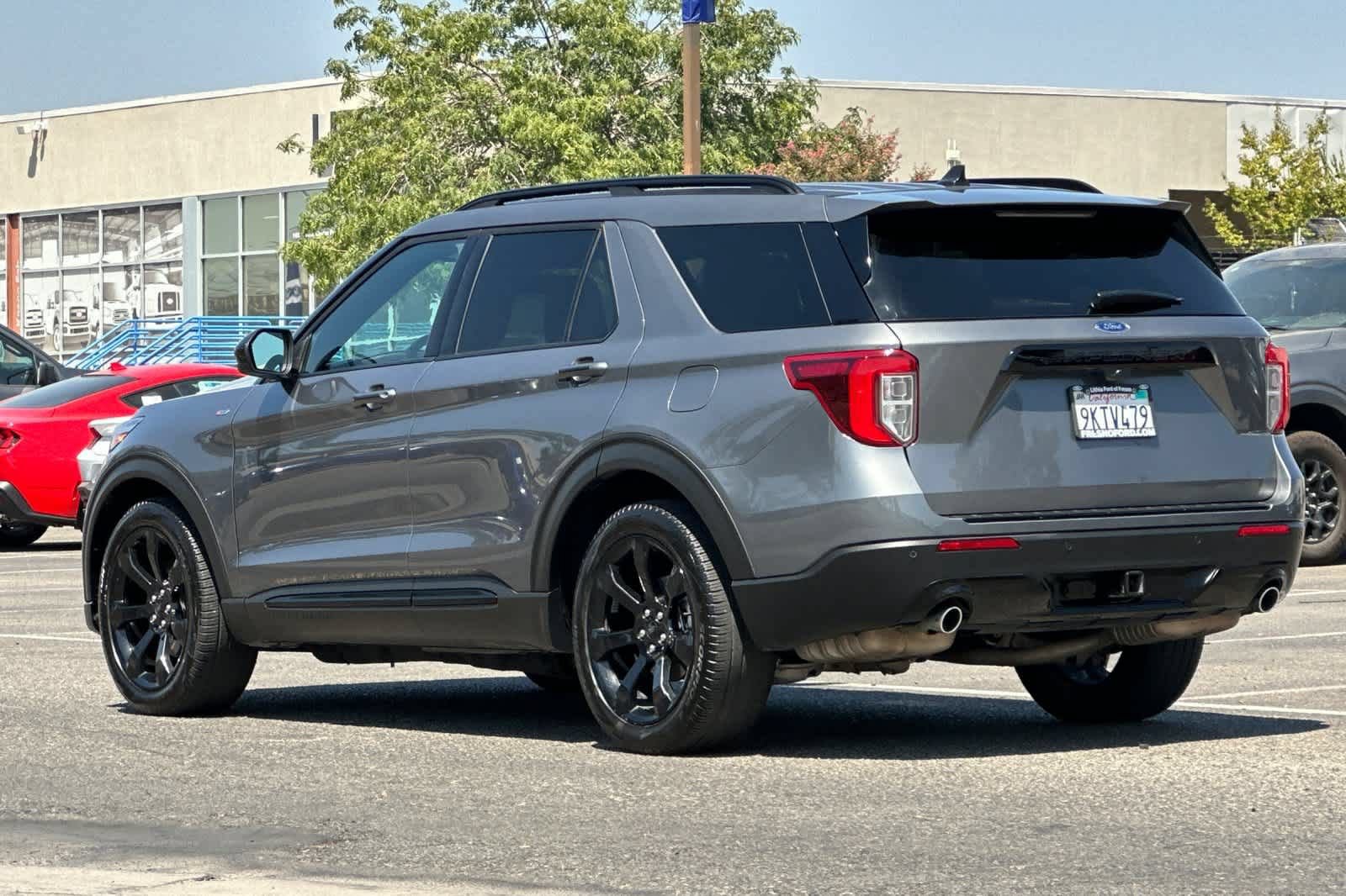 Certified 2023 Ford Explorer ST-Line w/ Class IV Trailer Tow Package RWD image 7