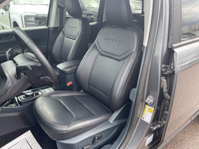 Certified 2025 Ford Maverick Lariat w/ Black Appearance Package AWD/4WD image 6