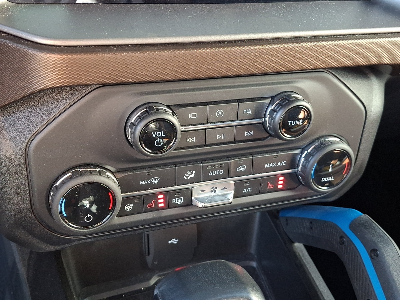 Certified 2022 Ford Bronco Outer Banks AWD/4WD image 16