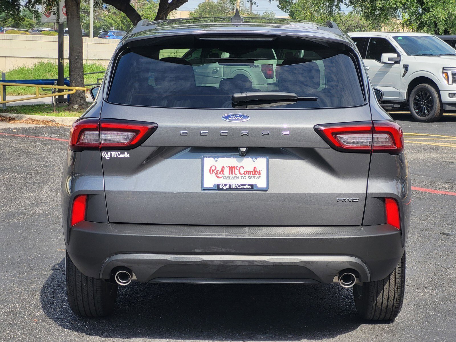 Certified 2025 Ford Escape ST-Line AWD/4WD image 5