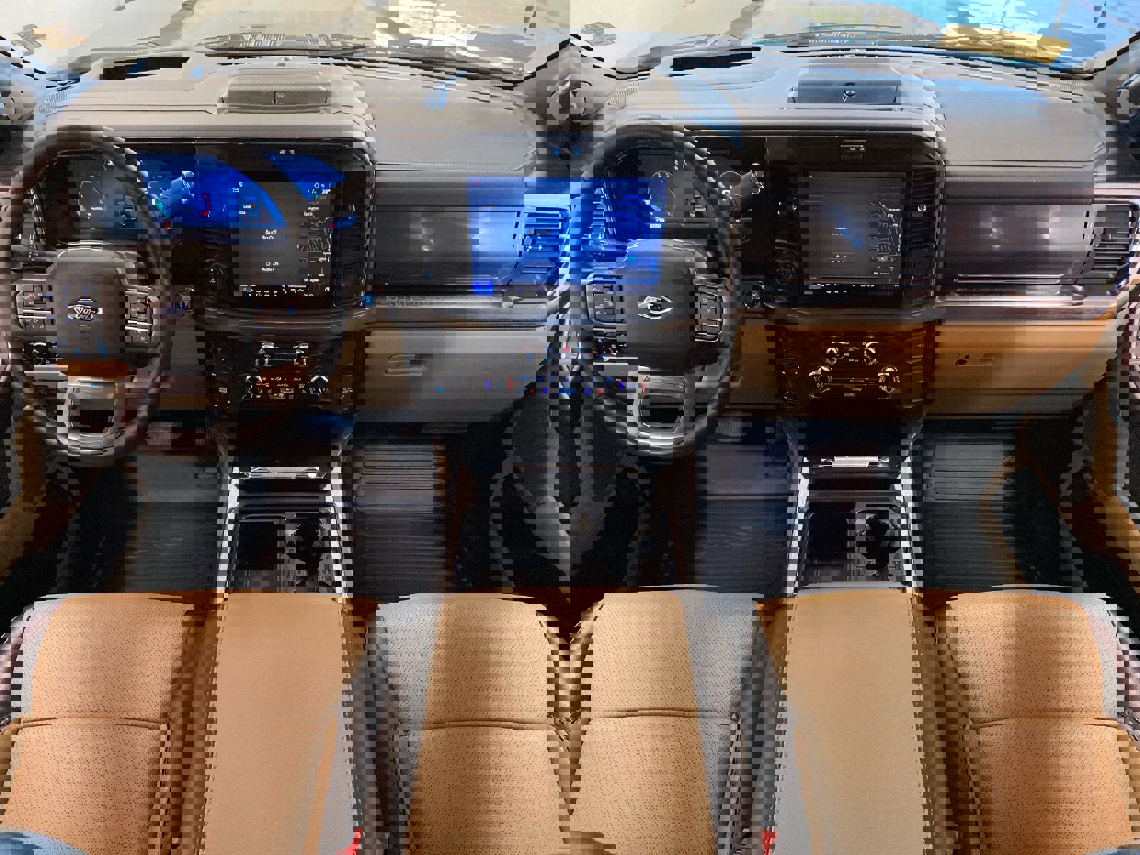 Certified 2025 Ford F350 Lariat w/ Lariat Ultimate Package image 10