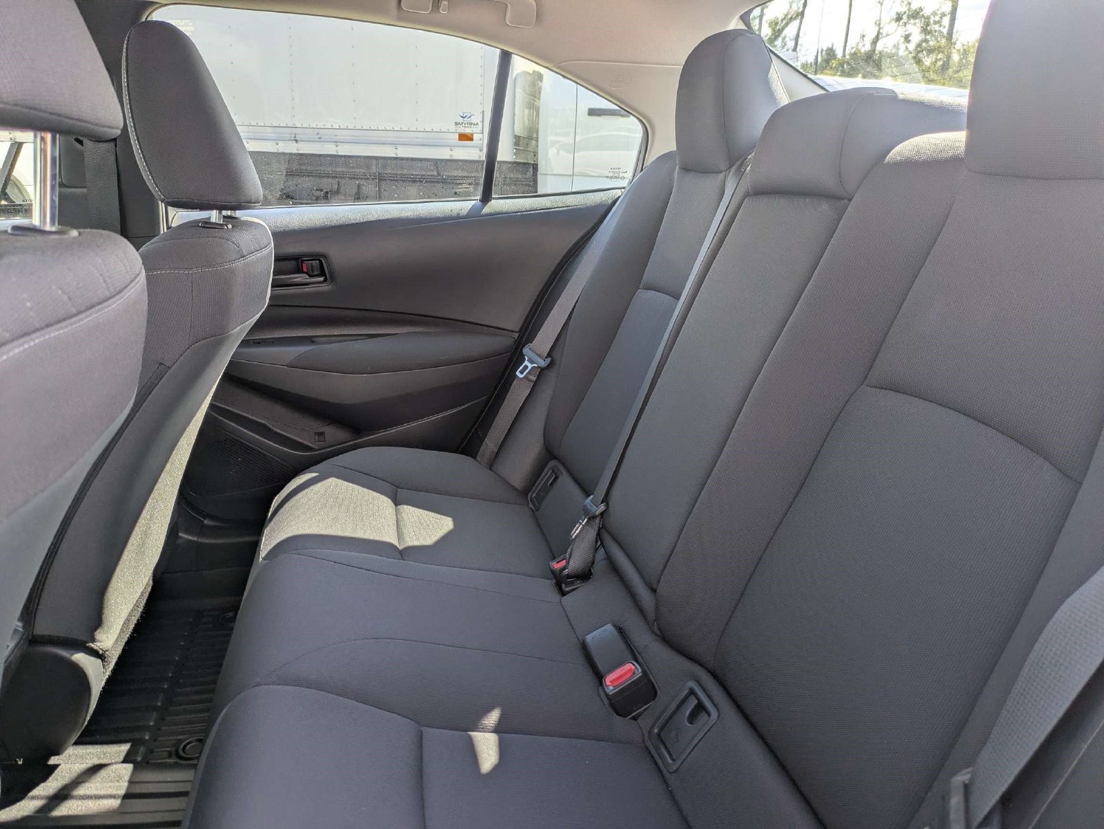 Used 2025 Toyota Corolla LE FWD image 15