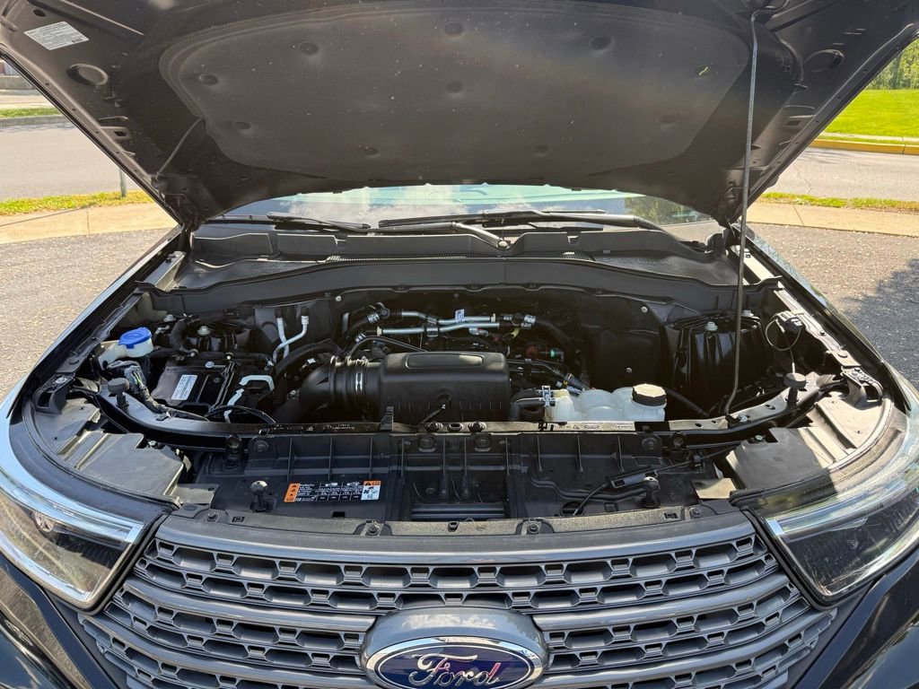 Certified 2023 Ford Explorer XLT w/ Equipment Group 202A AWD/4WD image 23