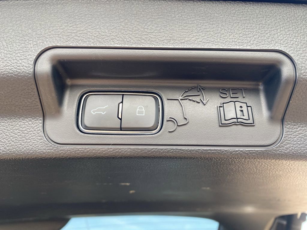 Certified 2024 Ford Explorer Limited image 10