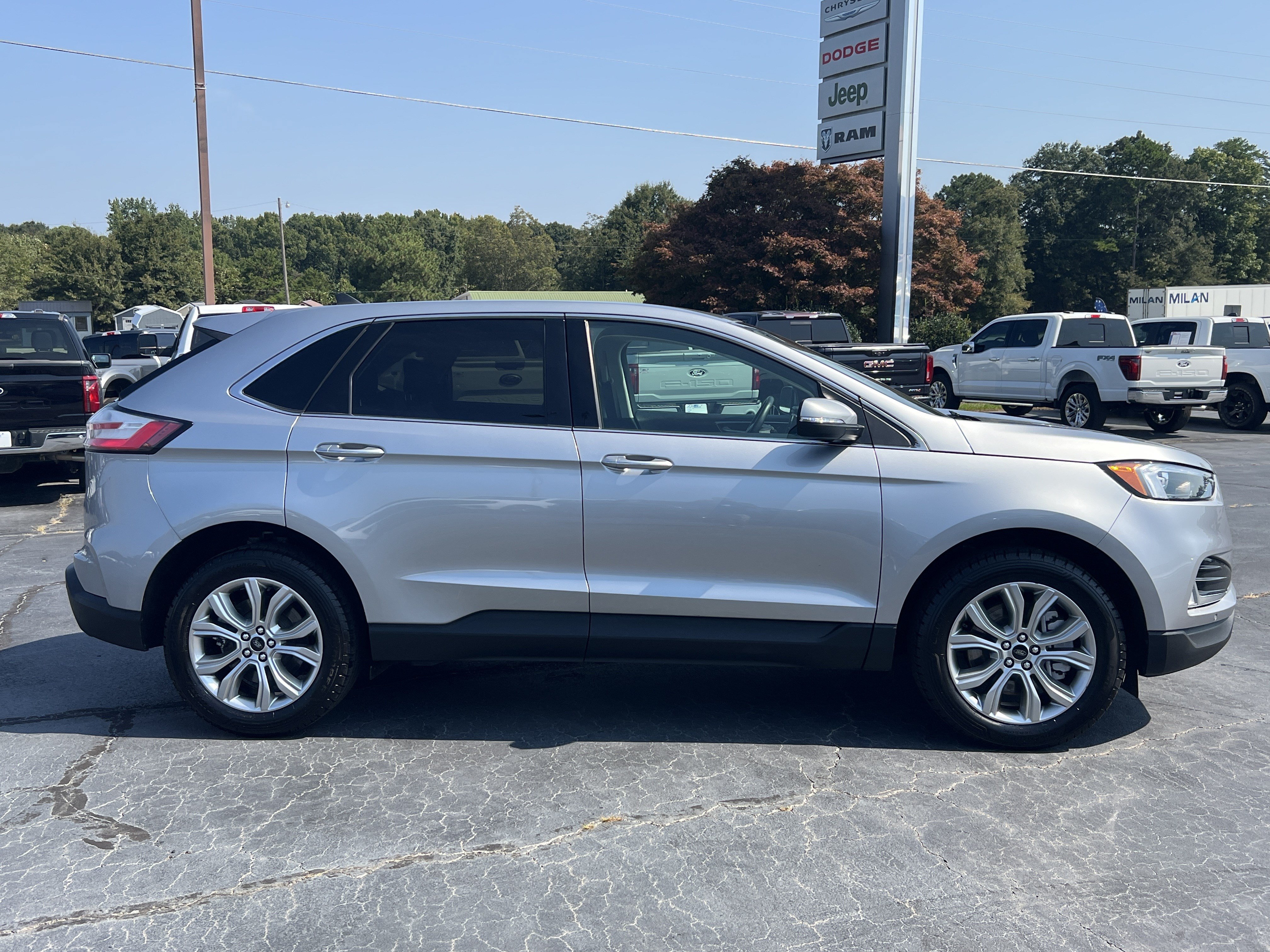 Certified 2024 Ford Edge Titanium AWD/4WD image 5