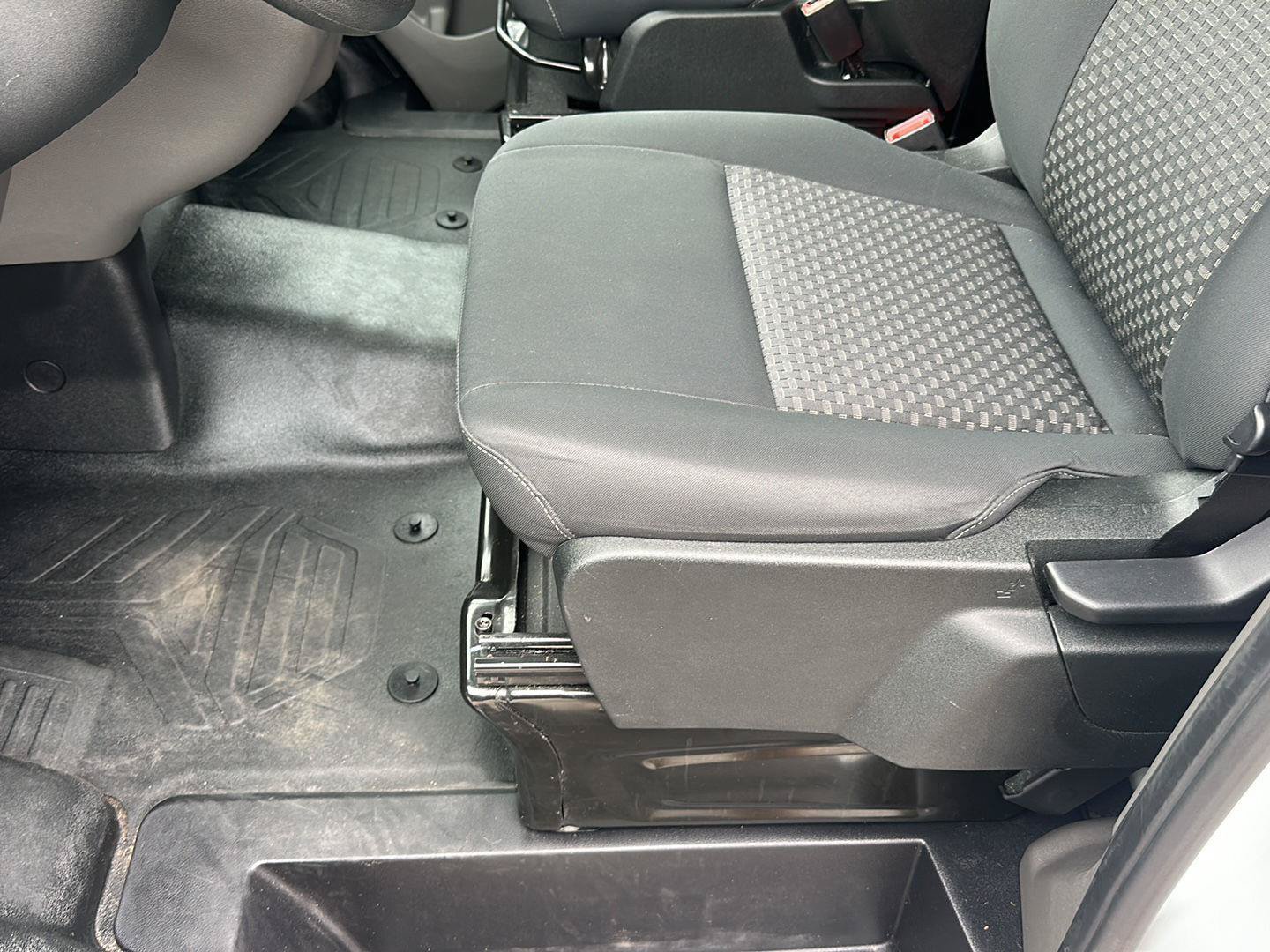 Certified 2025 Ford Transit 250 Low Roof w/ Exterior Upgrade Package RWD image 15