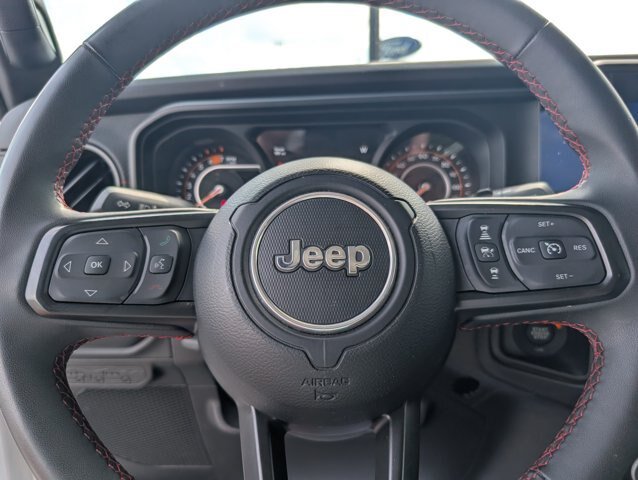 Used 2024 Jeep Wrangler Unlimited Rubicon AWD/4WD image 19