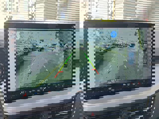 Certified 2024 Ford Escape SE w/ PHEV Premium Package image 20