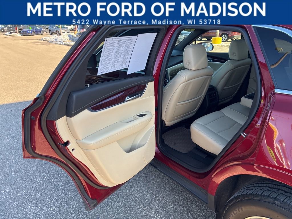 Used 2019 Cadillac XT5 Luxury image 38