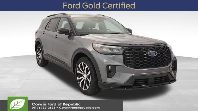 Certified 2025 Ford Explorer ST-Line image 1