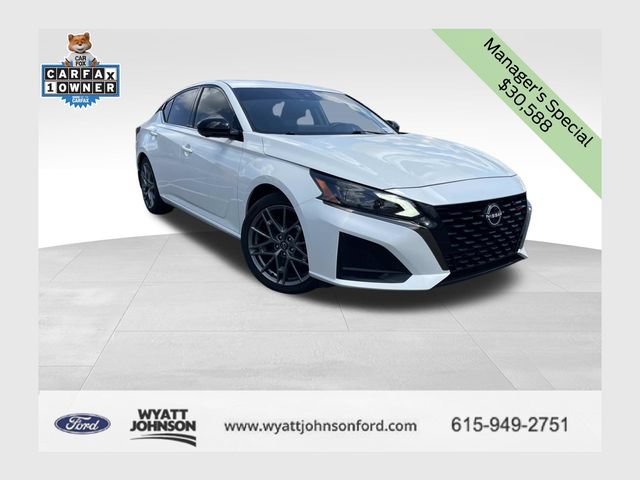 Used 2023 Nissan Altima 2.0 SR FWD image 1