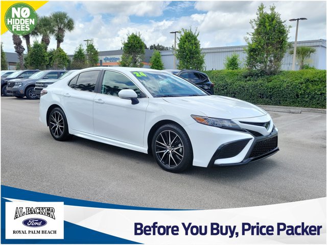 Used 2024 Toyota Camry SE w/ Convenience Package