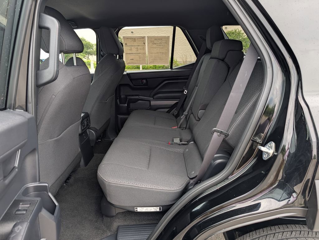 Used 2025 Toyota 4Runner SR5 AWD/4WD image 24
