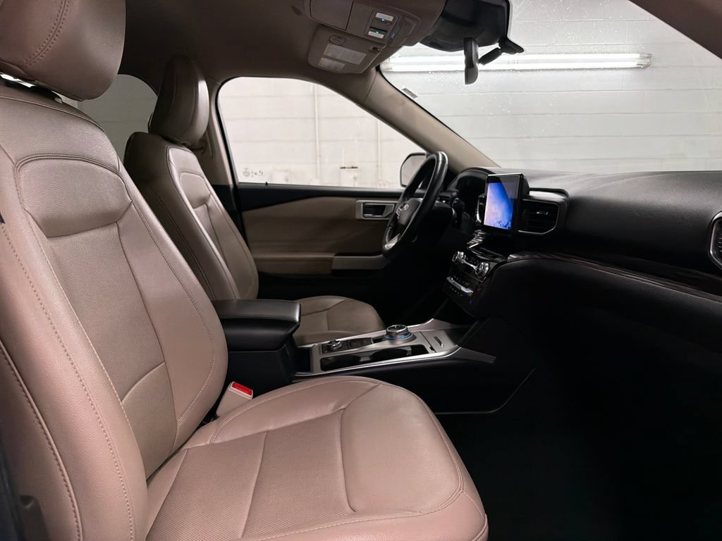 Certified 2023 Ford Explorer Limited AWD/4WD image 31