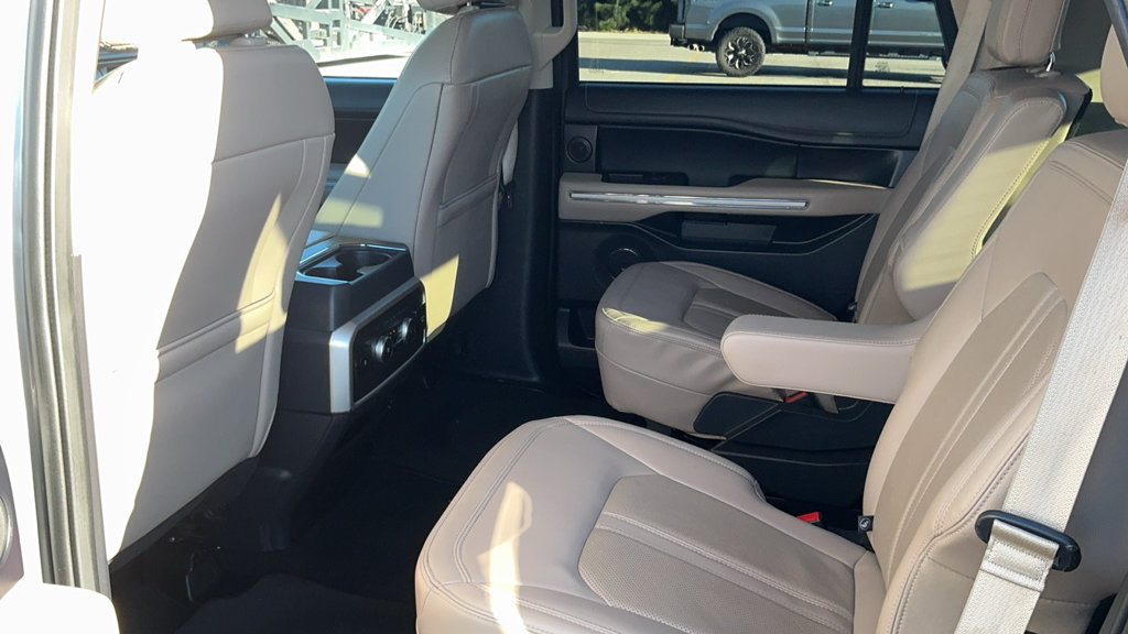 Certified 2024 Ford Expedition Limited AWD/4WD image 22
