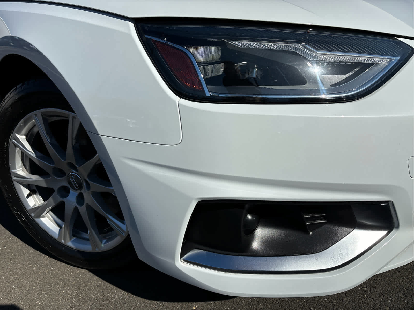 Used 2021 Audi A4 2.0T Premium image 28