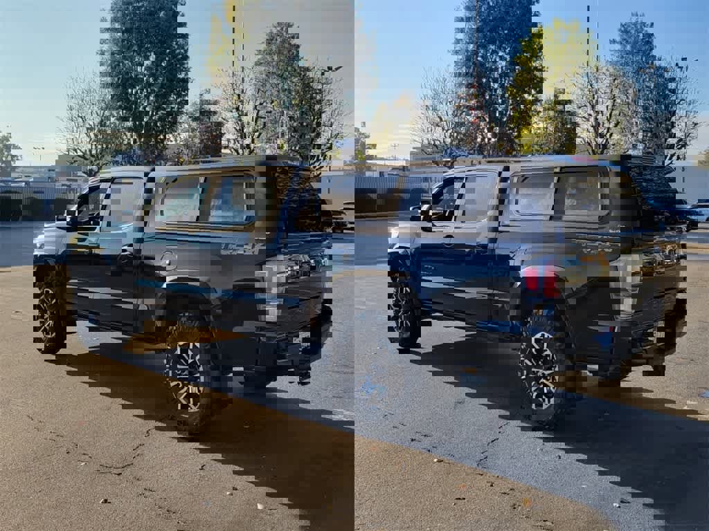 Used 2020 Toyota Tacoma TRD Sport image 3