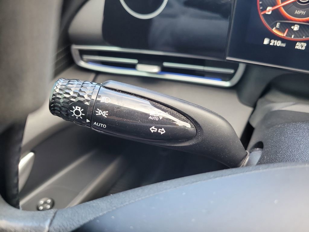 Used 2024 Hyundai Elantra Blue image 28