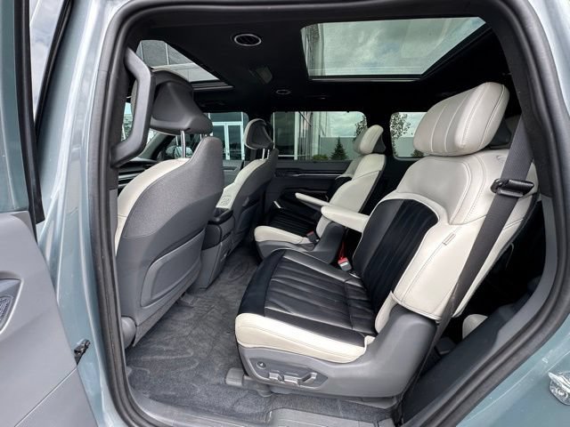 Used 2024 Kia EV9 GT-Line AWD/4WD image 17