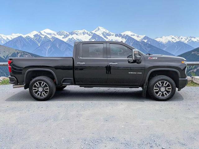 Used 2024 Chevrolet Silverado 3500 LTZ w/ LTZ Plus Package AWD/4WD image 7
