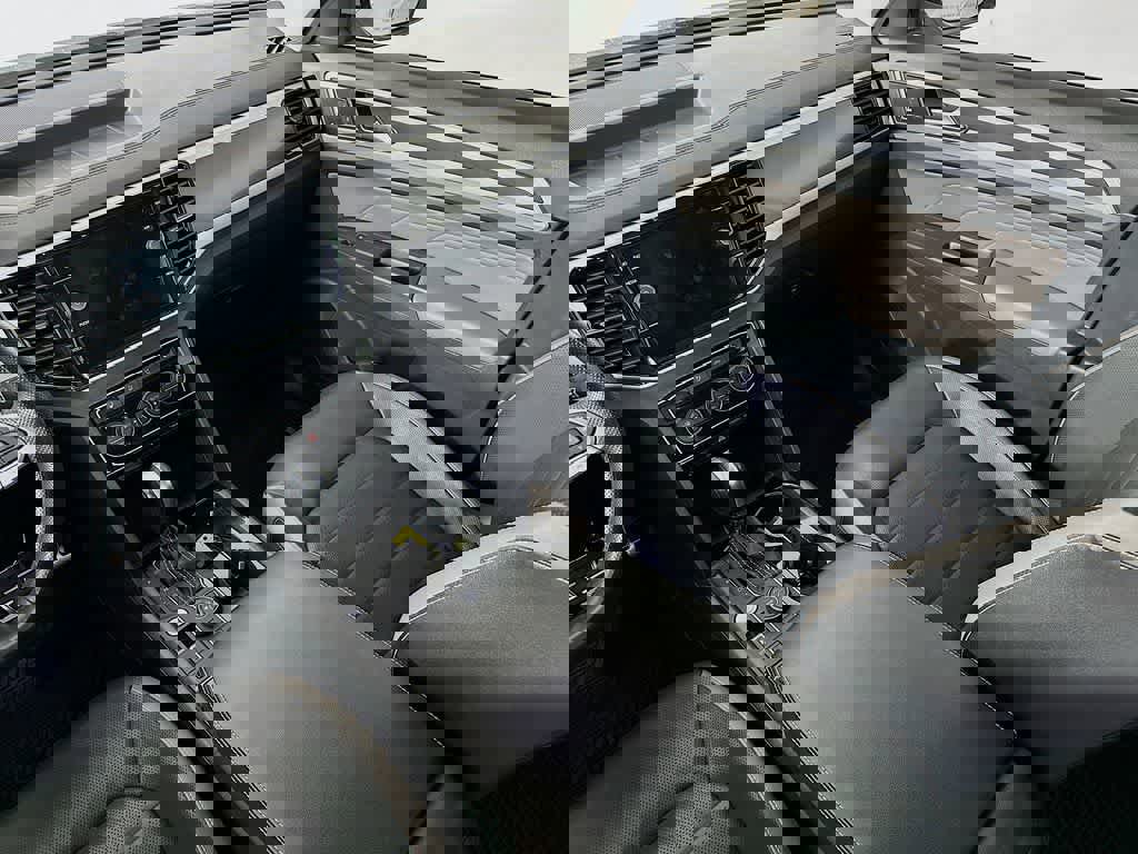 Used 2022 Volkswagen Atlas SEL Premium image 11