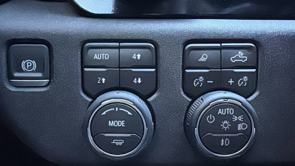 Used 2026 Chevrolet Silverado 2500 ZR2 w/ LPO, Dark Essentials Package image 19