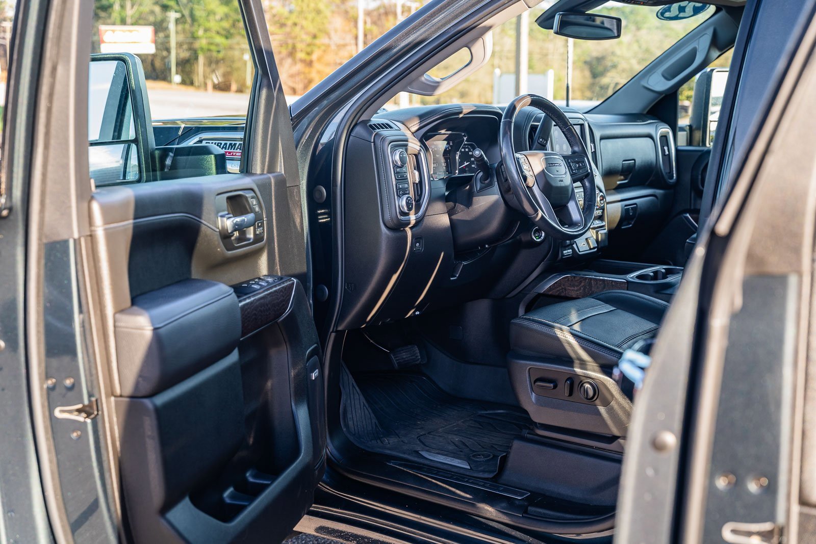 Used 2022 GMC Sierra 2500 Denali image 22