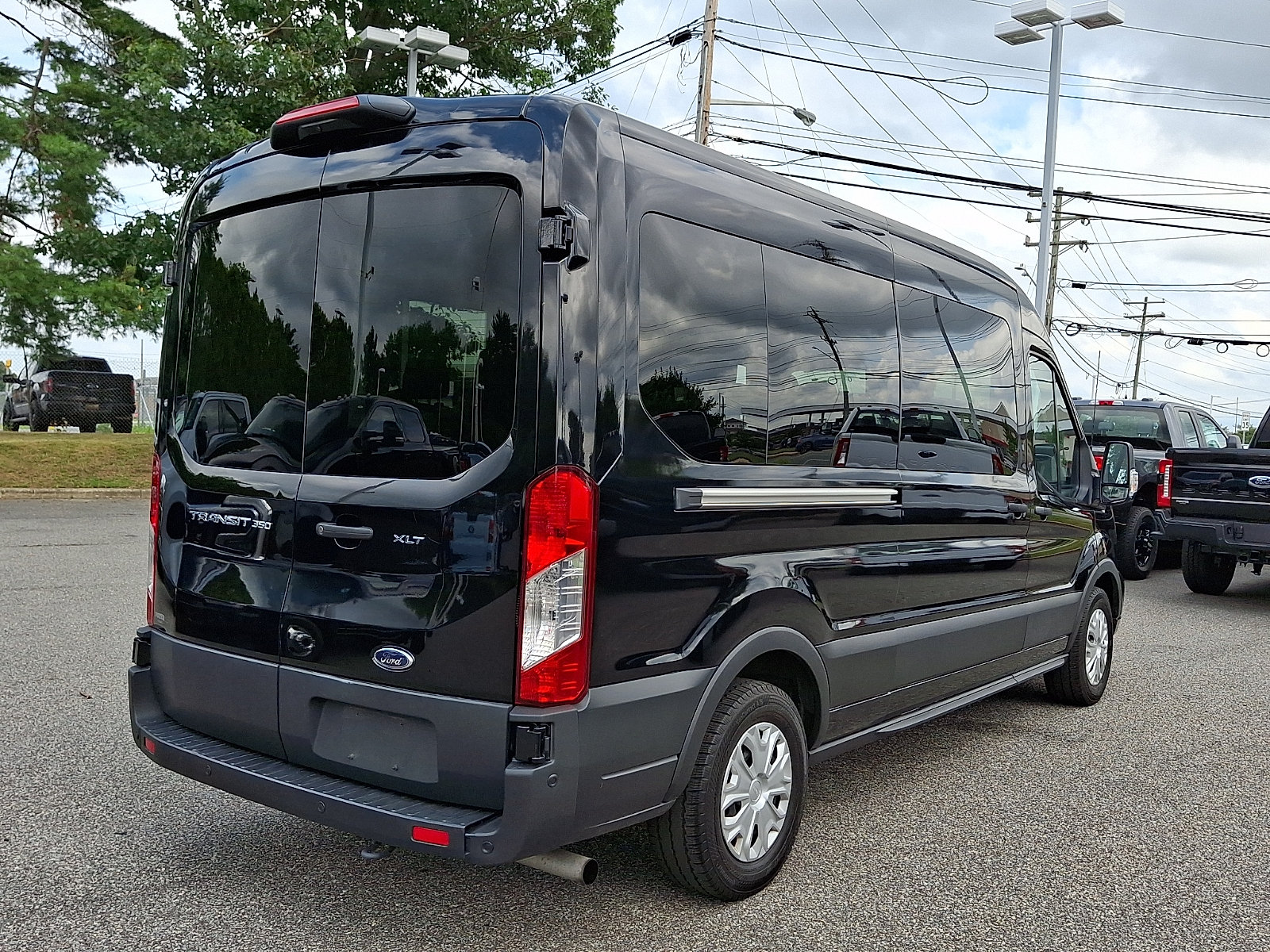 Certified 2025 Ford Transit 350 XLT RWD image 10