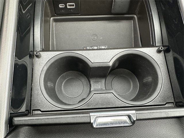 Used 2024 GMC Yukon XL Denali w/ Advanced Technology Package image 26