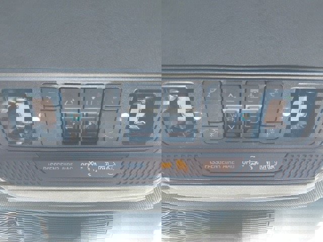 Certified 2021 Ford Explorer Platinum w/ Equipment Group 601A image 23