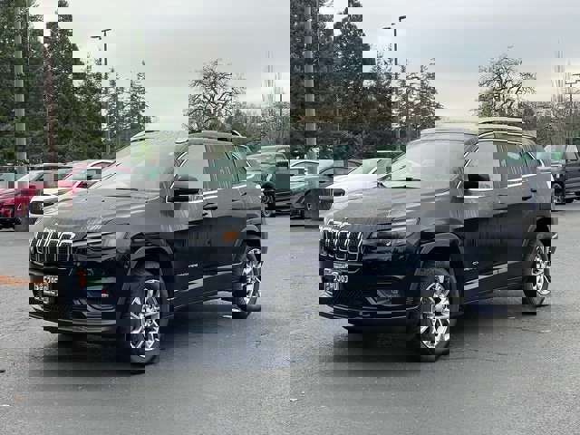 Used 2020 Jeep Cherokee Latitude Plus image 7