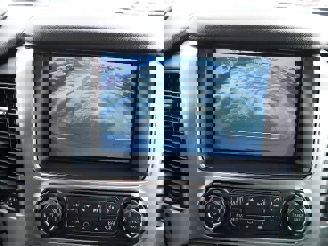 Used 2020 Chevrolet Suburban Premier image 32