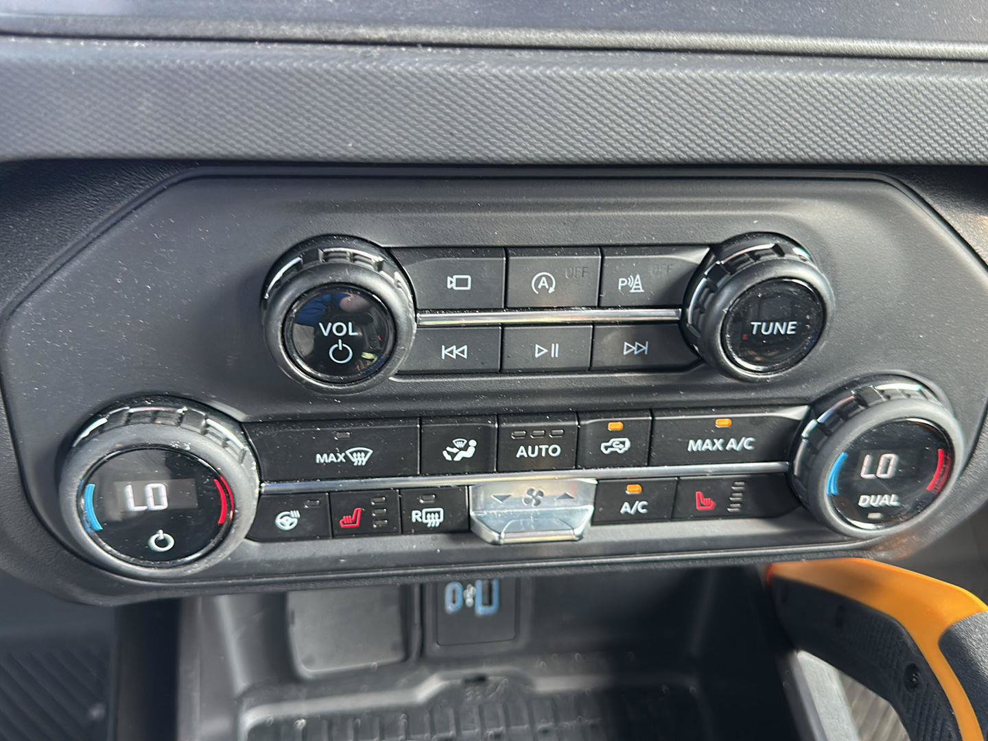 Certified 2024 Ford Bronco Badlands AWD/4WD image 19