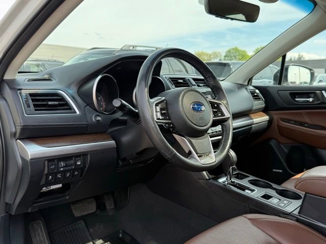 Used 2018 Subaru Outback 3.6R Touring AWD/4WD image 15