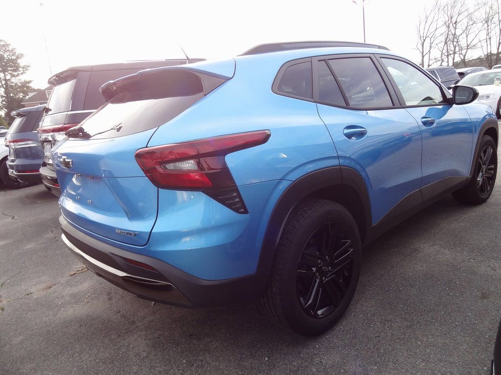 Used 2026 Chevrolet Trax ACTIV w/ Sunroof Package image 4